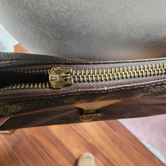 Authentic Louis Vuitton Juene Fille crossbody - Picture 6 of 15